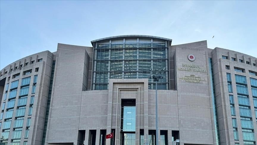 İBB'ye yönelik yolsuzluk soruşturmasında gözaltına alınan 20 şüpheli adliyede