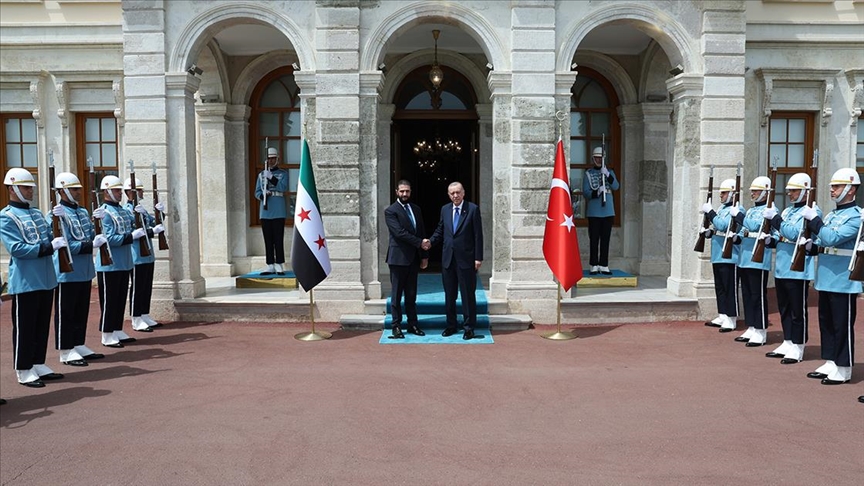 CUMHURBAŞKANI ERDOĞAN, SURİYE CUMHURBAŞKANI ŞARA İLE GÖRÜŞTÜ