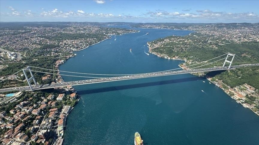 İSTANBUL BOĞAZI'NDA GEMİ TRAFİĞİ ÇİFT YÖNLÜ KAPATILDI