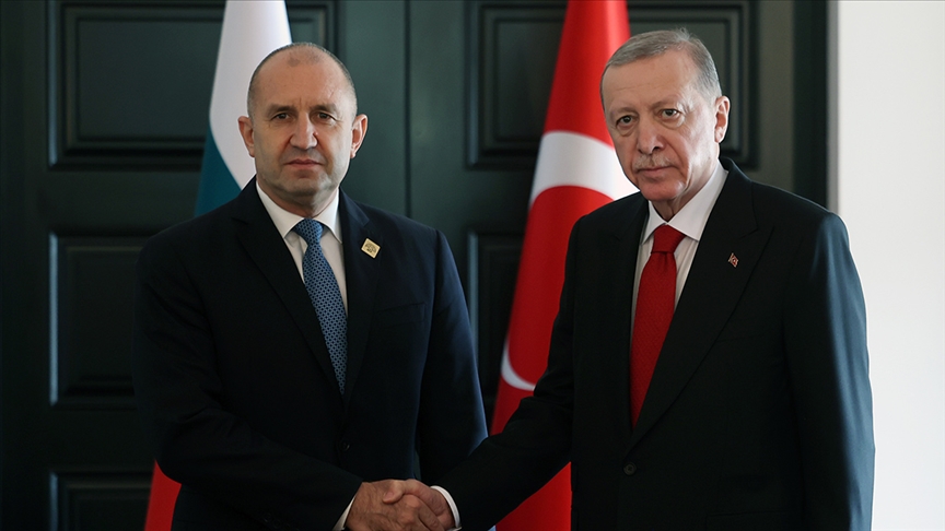 CUMHURBAŞKANI ERDOĞAN, BULGARİSTAN CUMHURBAŞKANI RADEV İLE TELEFONDA GÖRÜŞTÜ