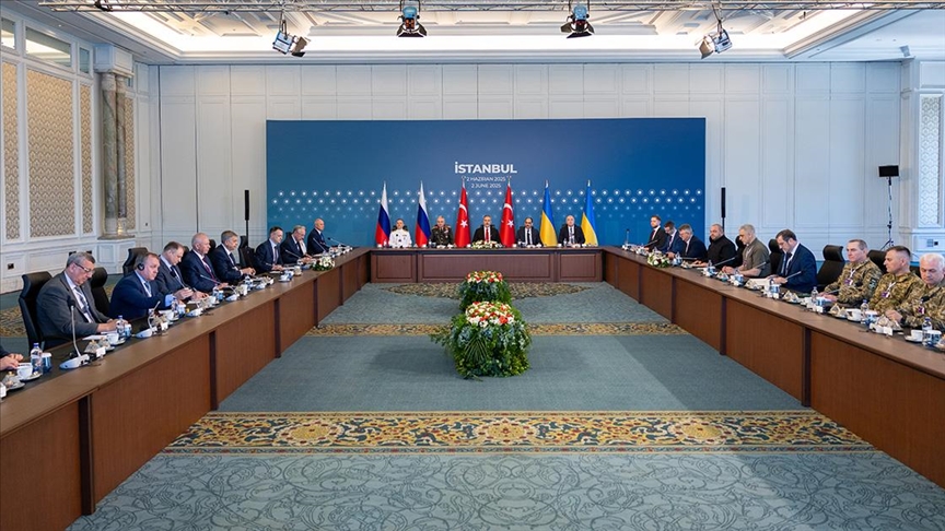 TÜRKİYE-RUSYA-UKRAYNA ÜÇLÜ TOPLANTISI BAŞLADI