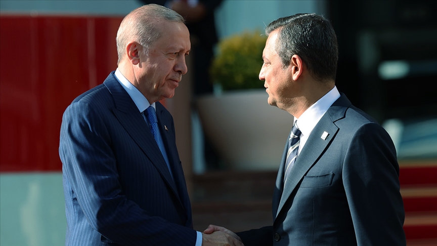 ERDOĞAN'DAN CHP GENEL BAŞKANI ÖZEL'E GEÇMİŞ OLSUN TELEFONU