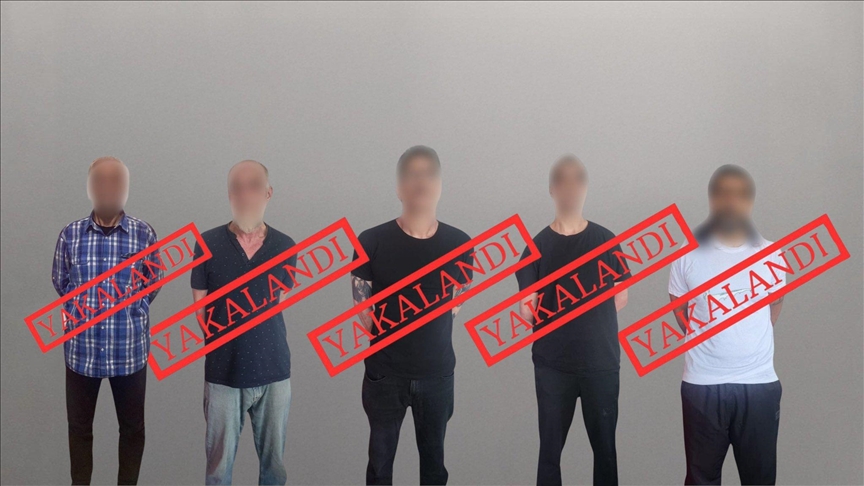 KIRMIZI BÜLTENLE ARANAN 5 SUÇLU TÜRKİYE'YE İADE EDİLDİ