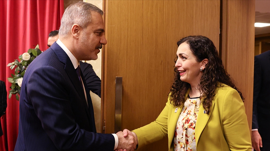 BAKAN FİDAN, KOSOVA CUMHURBAŞKANI OSMANİ İLE TİRAN'DA GÖRÜŞTÜ
