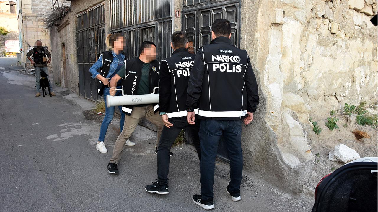 Nevşehir'de 64 adrese eş zamanlı baskın