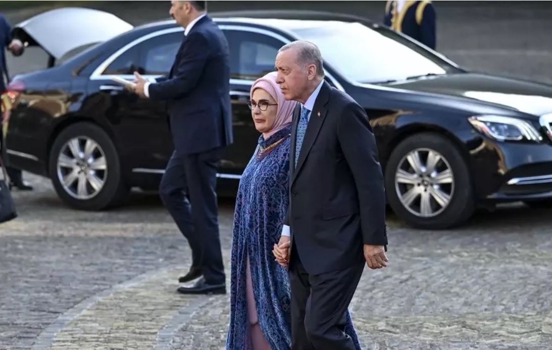 CUMHURBAŞKANI ERDOĞAN, HOLLANDA KRALI ALEXANDER'IN NATO LİDERLERİ ONURUNA VERDİĞİ YEMEĞE KATILDI