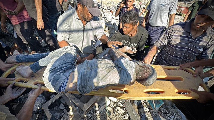 İSRAİL'İN GAZZE'DE DÜZENLEDİĞİ SALDIRILARDA 32 FİLİSTİNLİ HAYATINI KAYBETTİ