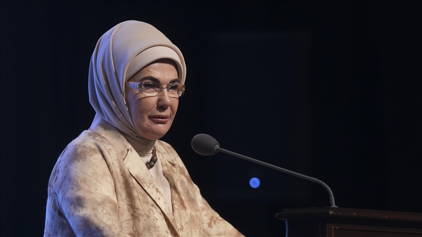 EMİNE ERDOĞAN, VATİKAN'DA "DÜNYA 5'TEN BÜYÜKTÜR" MESAJI VERDİ