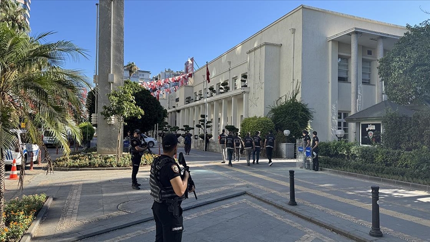 ADANA VE ADIYAMAN BELEDİYE BAŞKANLARI DA GÖZALTINA ALINDI