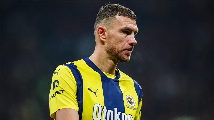 FİORENTİNA, EDİN DZEKO'YU KADROSUNA DAHİL ETTİ