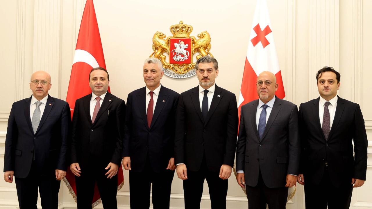BAKAN BOLAT, GÜRCİSTAN CUMHURBAŞKANI VE BAŞBAKANI TARAFINDAN KABUL EDİLDİ