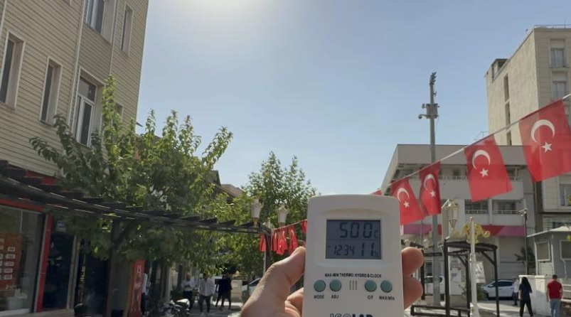 ŞIRNAK'TA SICAKLIK 50 DERECEYİ AŞTI!