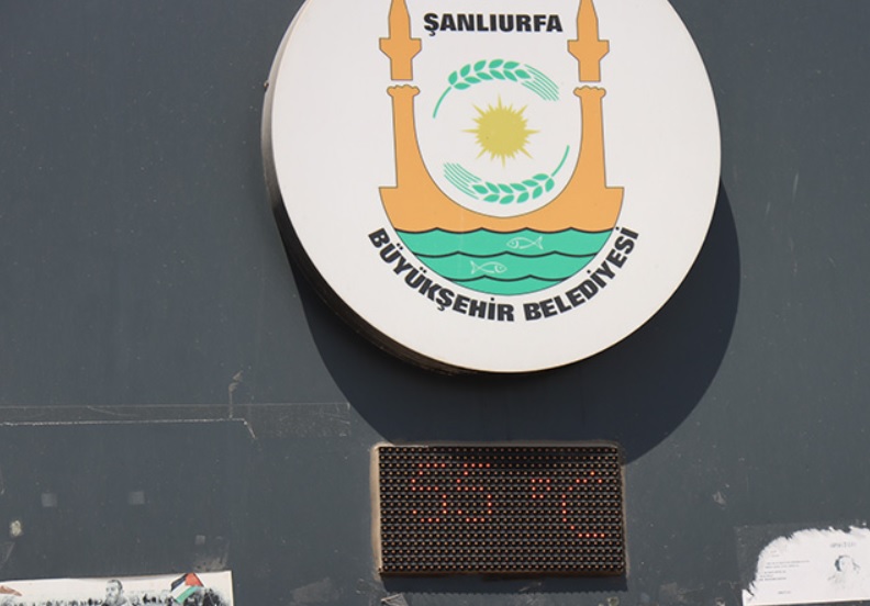 ŞANLIURFA'DA TERMOMETRELER 55 DERECEYİ GÖSTERDİ