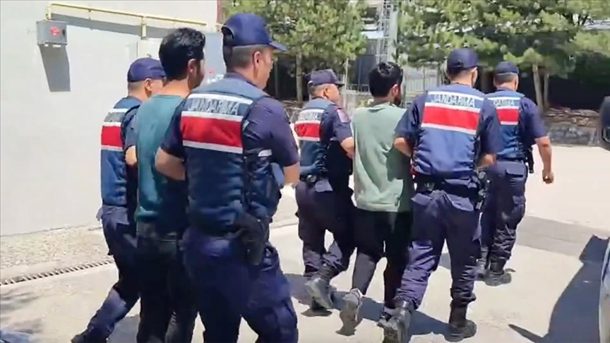 DEAŞ'A YÖNELİK 14 İLDEKİ OPERASYONLARDA 26 ŞÜPHELİ YAKALANDI!