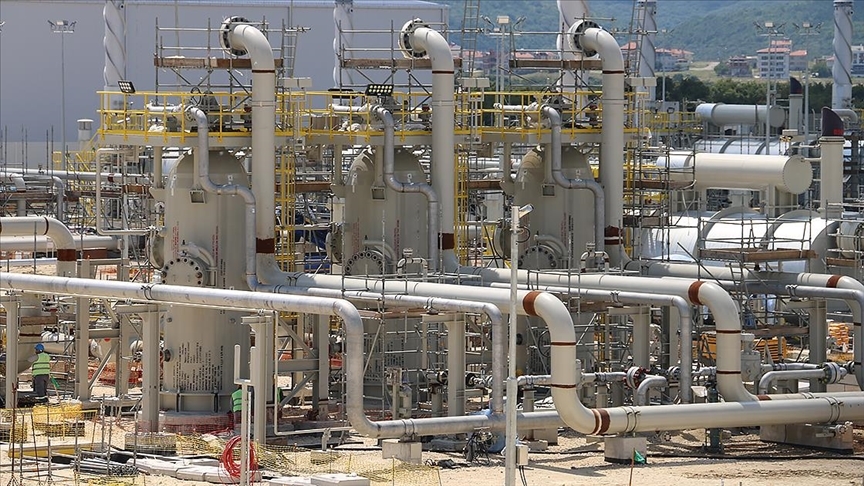 RUSYA'NIN PETROL VE DOĞAL GAZ GELİRLERİ YÜZDE 27 AZALDI