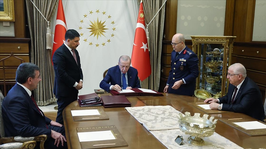 YAŞ kararları açıklandı: Genelkurmay Başkanlığına Orgeneral Selçuk Bayraktaroğlu atandı