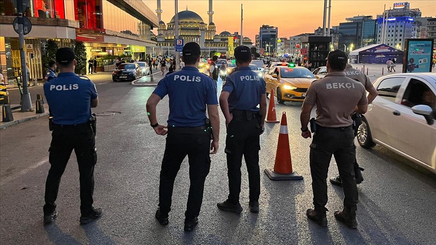 "HUZUR İSTANBUL" UYGULAMASINDA 700 KİŞİ GÖZALTINA ALINDI
