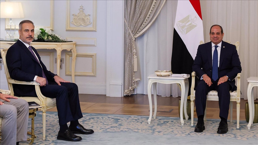 Bakan Fidan, Mısır Cumhurbaşkanı Sisi tarafından kabul edildi