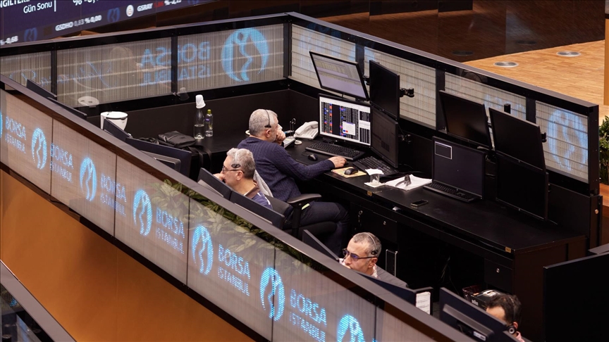 BORSA HAFTAYA 11 BİN PUANIN ÜZERİNDE BAŞLADI
