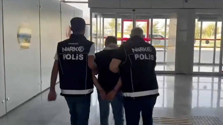 73 İLDEKİ UYUŞTURUCU OPERASYONLARINDA 1695 ZANLI YAKALANDI