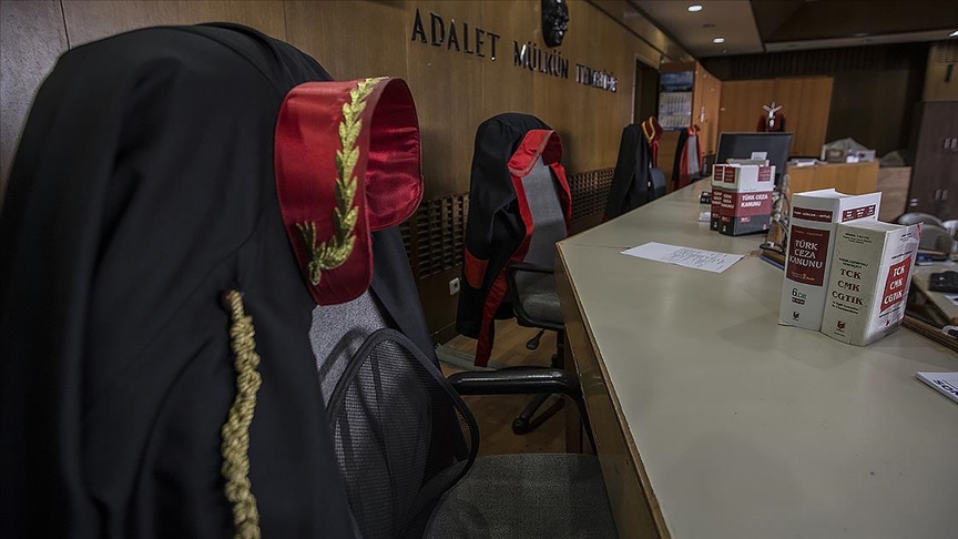 SAHTE DENKLİK BELGESİ DÜZENLEYEN VE KULLANAN 46 SANIK HAKİM KARŞISINA ÇIKARTILDI