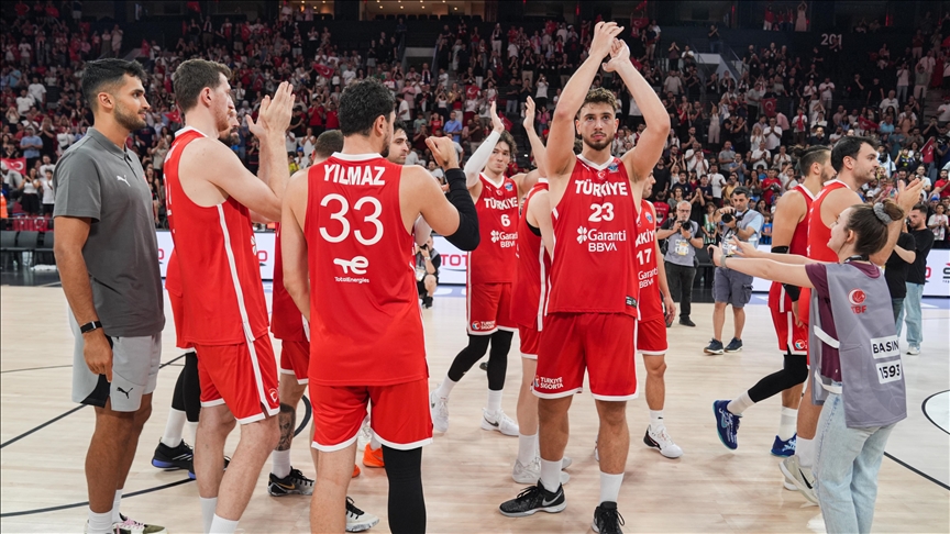 A MİLLİ ERKEK BASKETBOL TAKIMI'NIN AVRUPA ŞAMPİYONASI KADROSU BELLİ OLDU