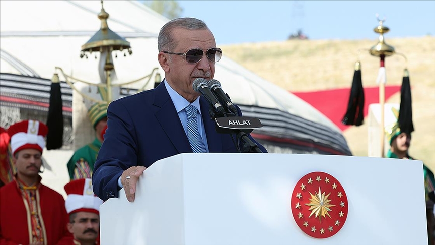 CUMHURBAŞKANI ERDOĞAN: TÜRK MİLLETİ İÇİN AHLAT, KIZILELMA'NIN ANAHTARIDIR