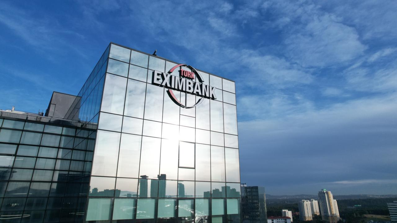 TÜRK EXİMBANK'TAN FİNANSMAN ANLAŞMASI