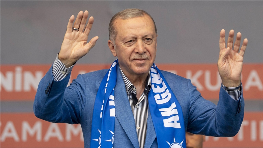 Erdoğan: Deprem bölgesindeki her 3 hak sahibi vatandaşımızdan 2'sini yeni yuvasına kavuşturmuş oluyoruz