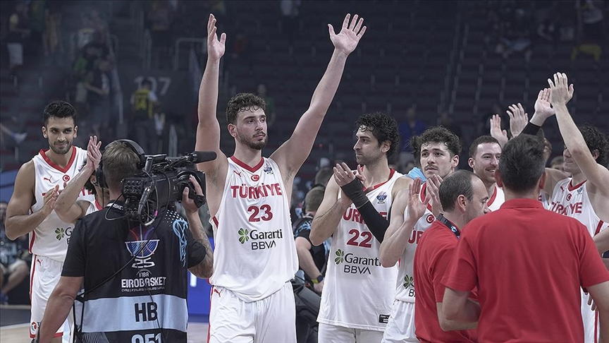 A MİLLİ ERKEK BASKETBOL TAKIMI'NIN 2025 AVRUPA ŞAMPİYONASI ÇEYREK FİNALİNDEKİ RAKİBİ POLONYA OLDU