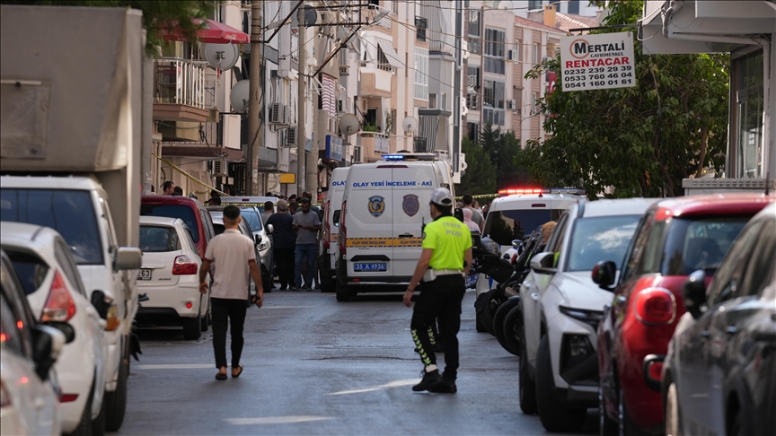 İzmir'de polis merkezine silahlı saldırıda 2 polisimiz şehit oldu, 1 polis yaralı