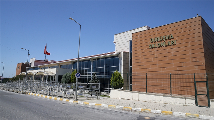 EKREM İMAMOĞLU DİPLOMASININ SAHTE OLDUĞU İDDİASIYLA HAKİM KARŞISINDA