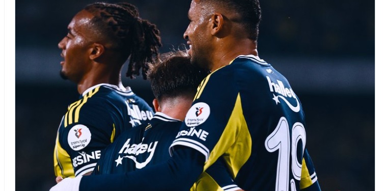 İlk yarı sonucu: Fenerbahçe 1-0 Trabzonspor