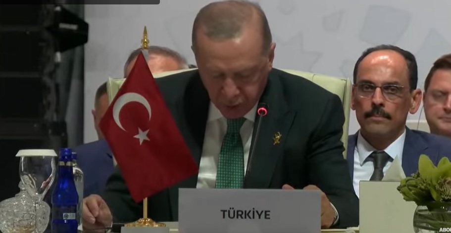 Cumhurbaşkanı Erdoğan: Diplomatik gayretlerimizi İsrail'e yaptırım uygulamalarının artması için yoğunlaştırmalıyız