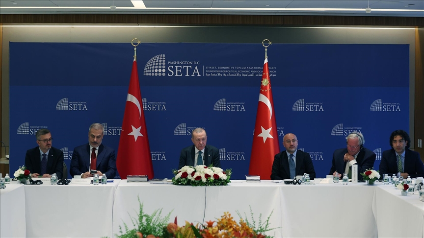 CUMHURBAŞKANI ERDOĞAN, ABD'Lİ DÜŞÜNCE KURULUŞU TEMSİLCİLERİYLE BİR ARAYA GELDİ