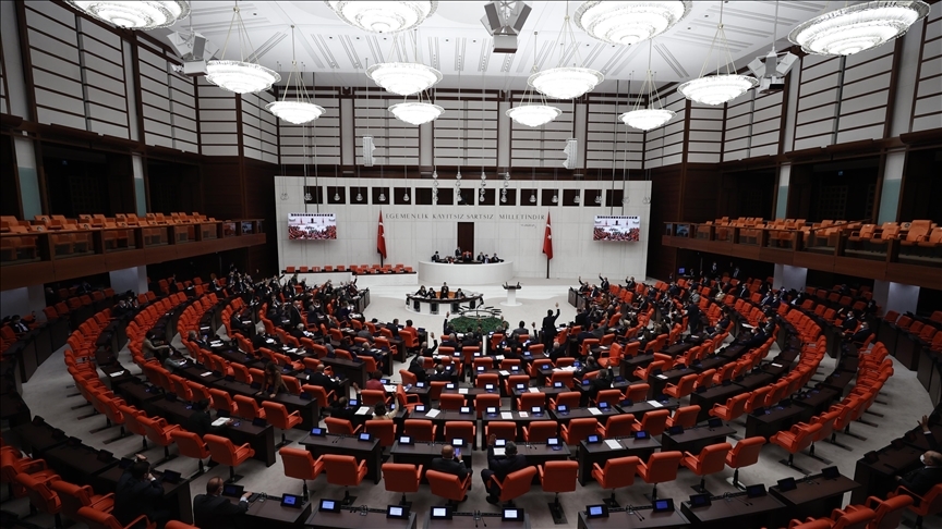 TÜRK ASKERİNİN LÜBNAN'DAKİ GÖREV SÜRESİ 2 YIL DAHA UZATILDI