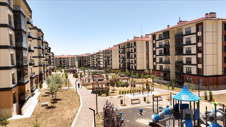 TOKİ, Yüzyılın Konut Projesi'ne ilişkin merak edilenleri paylaştı