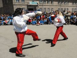 Kick Boks Dünya Şampiyonları, Öğrencilere Kendilerini Koruma Teknikleri Gösterildi