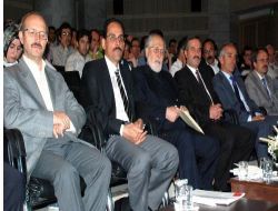 Prof. Nasr: İç Güzelliğini Görebilen İnsan Herşeyi Görebilir