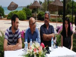 Derviş Zaim, 1963 Kıbrıs Olaylarını Gölgeler Ve Suretler Filmiyle Anlatacak!