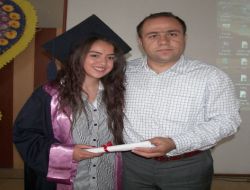 Şarkikaraağaç Anadolu Öğretmen Lisesi İlk Mezunlarını Verdi