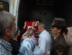 Elazığda Şehit Olan Jandarma Onbaşı Gökdağ, İzmitte Toprağa Verildi