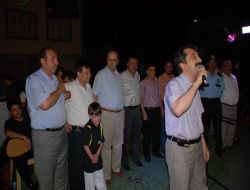 Engin Nurşani, Memleketi İslahiyede 8 Bin Kişiye Konser Verdi