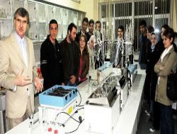 Çaykur Genel Müdürü Yüce, Çay Eksperliği Öğrencilerine Ders Veriyor