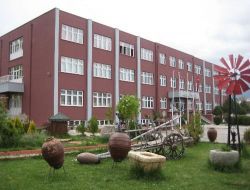 Üniversitelerinde Yetiştirdikleri Bitkilerden Parfüm Üretiyorlar