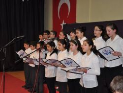 Konuralp Koleji En Çok Fidan Diken Ve Kitap Okuyan Aileleri Ödüllendirdi