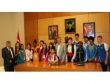 Sakarya Valisi Büyükten Türkçenin Çocuklarına: Huzur Veriyorsunuz