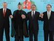KÖŞKTE ÜÇLÜ ZİRVE