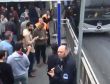 Metrobüs durağında korkutan patlama