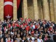 Anıtkabirde 23 Nisan töreni